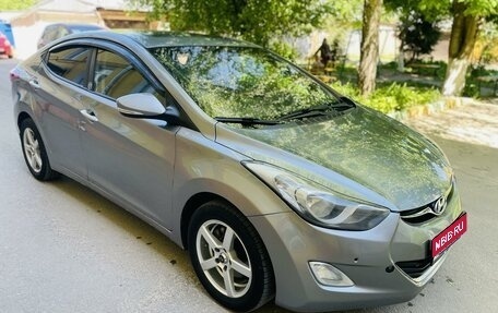 Hyundai Elantra V, 2011 год, 900 000 рублей, 1 фотография