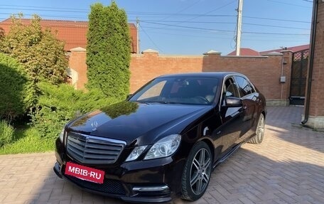 Mercedes-Benz E-Класс, 2011 год, 1 750 000 рублей, 1 фотография