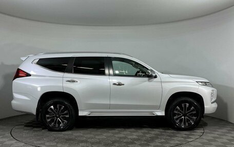 Mitsubishi Pajero Sport III рестайлинг, 2020 год, 4 149 000 рублей, 4 фотография