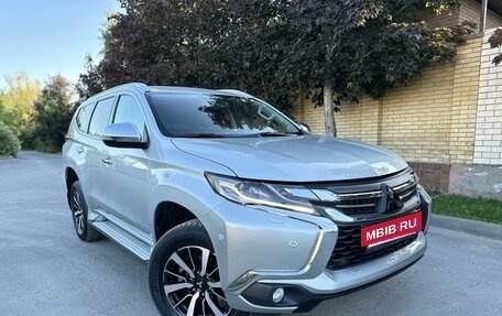 Mitsubishi Pajero Sport III рестайлинг, 2016 год, 3 195 000 рублей, 6 фотография