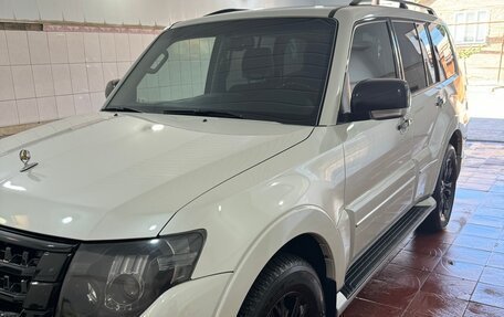 Mitsubishi Pajero IV, 2019 год, 4 300 000 рублей, 3 фотография