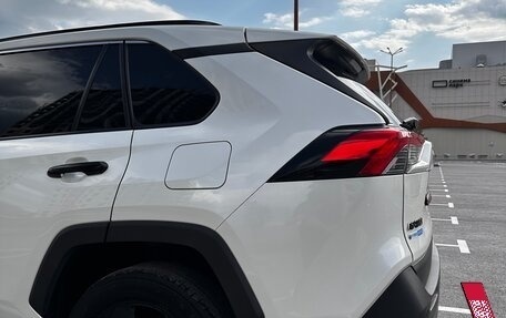 Toyota RAV4, 2019 год, 2 580 000 рублей, 8 фотография