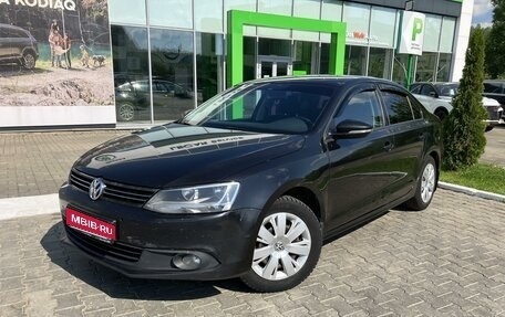 Volkswagen Jetta VI, 2013 год, 880 000 рублей, 1 фотография