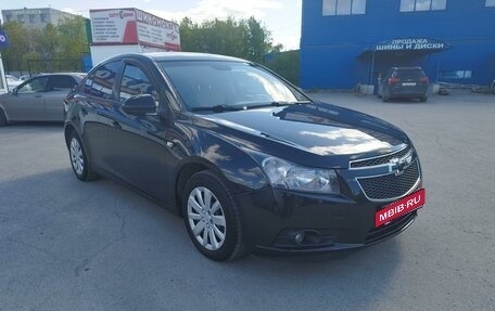 Chevrolet Cruze II, 2011 год, 565 000 рублей, 3 фотография