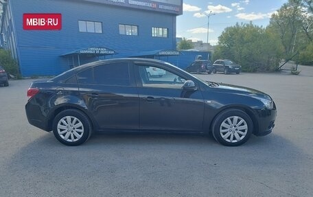 Chevrolet Cruze II, 2011 год, 565 000 рублей, 4 фотография