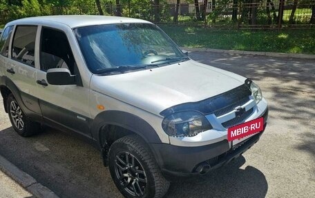 Chevrolet Niva I рестайлинг, 2010 год, 550 000 рублей, 2 фотография