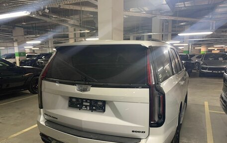 Cadillac Escalade V, 2023 год, 18 000 000 рублей, 3 фотография