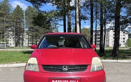 Honda Stream I рестайлинг, 2002 год, 680 000 рублей, 1 фотография