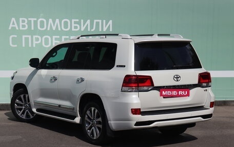 Toyota Land Cruiser 200, 2017 год, 7 150 000 рублей, 4 фотография