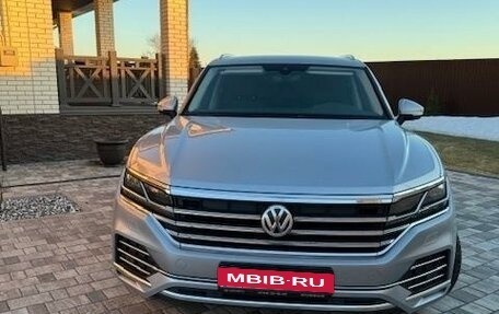 Volkswagen Touareg III, 2018 год, 4 950 000 рублей, 1 фотография
