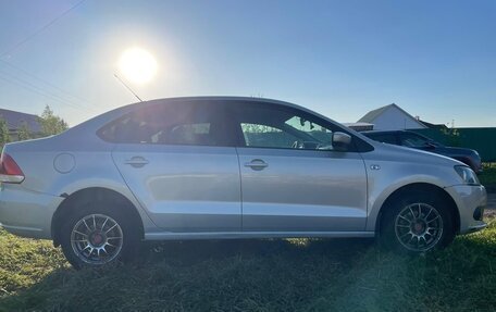 Volkswagen Polo VI (EU Market), 2012 год, 750 000 рублей, 2 фотография