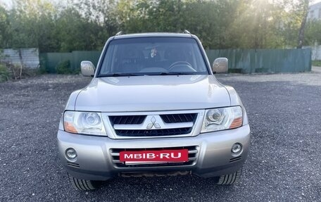 Mitsubishi Pajero III рестайлинг, 2004 год, 1 100 000 рублей, 2 фотография