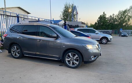 Nissan Pathfinder, 2015 год, 1 925 000 рублей, 6 фотография