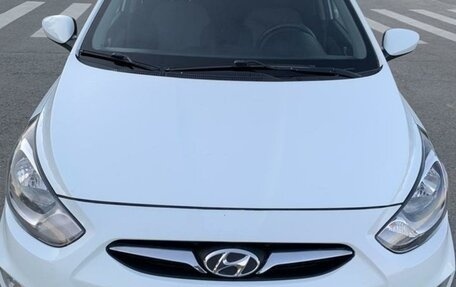 Hyundai Solaris II рестайлинг, 2012 год, 780 000 рублей, 5 фотография