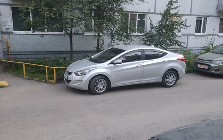 Hyundai Elantra V, 2012 год, 970 000 рублей, 2 фотография