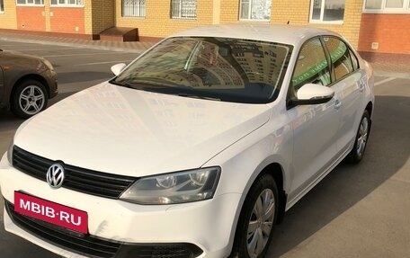 Volkswagen Jetta VI, 2012 год, 980 000 рублей, 2 фотография