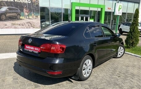 Volkswagen Jetta VI, 2013 год, 880 000 рублей, 2 фотография