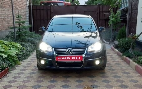 Volkswagen Jetta VI, 2009 год, 800 000 рублей, 4 фотография