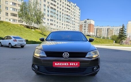 Volkswagen Jetta VI, 2012 год, 969 000 рублей, 3 фотография