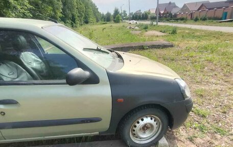Renault Symbol I, 2002 год, 300 000 рублей, 2 фотография