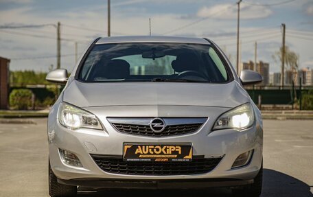 Opel Astra J, 2011 год, 810 000 рублей, 2 фотография