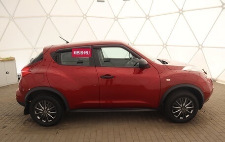 Nissan Juke II, 2011 год, 945 000 рублей, 2 фотография