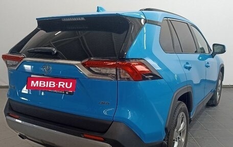 Toyota RAV4, 2021 год, 3 899 000 рублей, 5 фотография