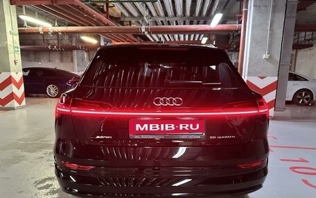 Audi e-tron I, 2020 год, 5 900 000 рублей, 2 фотография