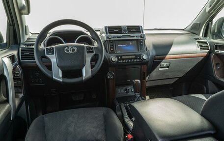 Toyota Land Cruiser Prado 150 рестайлинг 2, 2016 год, 5 299 000 рублей, 6 фотография
