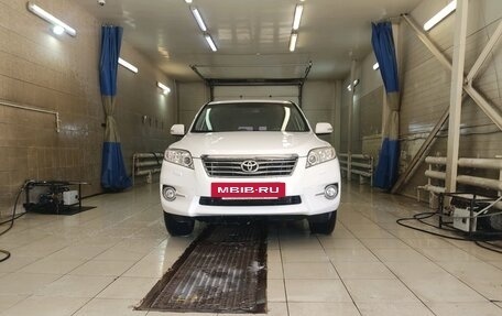 Toyota RAV4, 2012 год, 1 780 000 рублей, 2 фотография