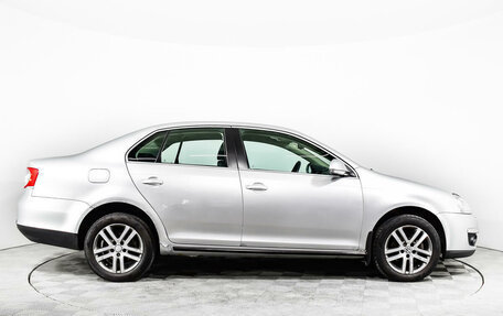 Volkswagen Jetta VI, 2010 год, 749 000 рублей, 4 фотография