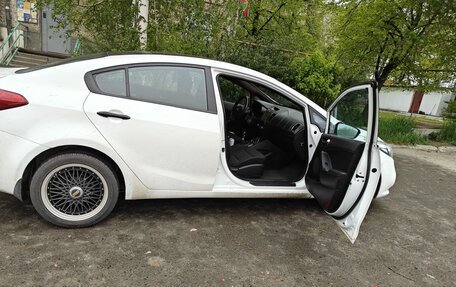 KIA Cerato III, 2015 год, 1 300 000 рублей, 4 фотография