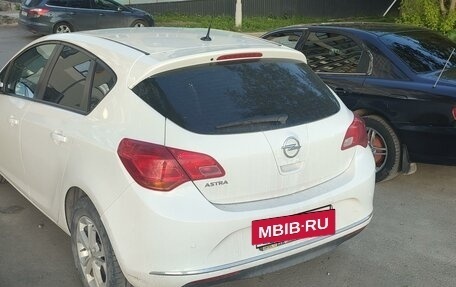 Opel Astra J, 2014 год, 1 020 000 рублей, 2 фотография