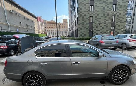 Volkswagen Passat B6, 2005 год, 700 000 рублей, 4 фотография