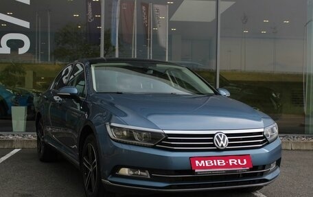 Volkswagen Passat B8 рестайлинг, 2015 год, 1 877 600 рублей, 3 фотография