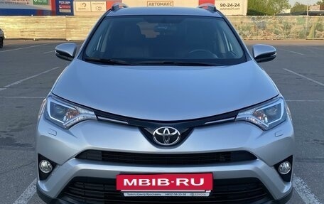 Toyota RAV4, 2018 год, 2 550 000 рублей, 3 фотография