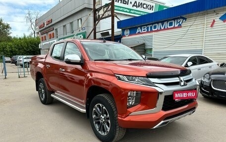 Mitsubishi L200 IV рестайлинг, 2020 год, 3 990 000 рублей, 2 фотография