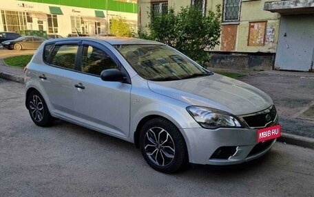 KIA cee'd I рестайлинг, 2011 год, 674 000 рублей, 3 фотография