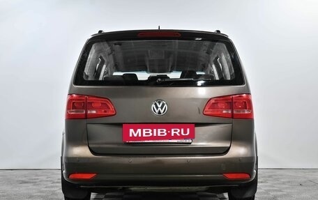 Volkswagen Touran III, 2011 год, 1 081 880 рублей, 5 фотография