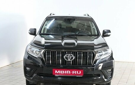 Toyota Land Cruiser Prado 150 рестайлинг 2, 2021 год, 6 720 000 рублей, 3 фотография