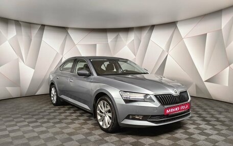 Skoda Superb III рестайлинг, 2017 год, 2 885 000 рублей, 3 фотография