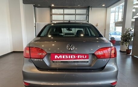 Volkswagen Jetta VI, 2011 год, 1 110 000 рублей, 4 фотография