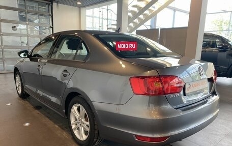 Volkswagen Jetta VI, 2011 год, 1 110 000 рублей, 5 фотография