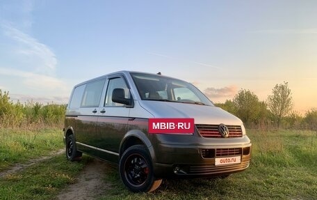 Volkswagen Transporter T5 рестайлинг, 2006 год, 1 250 000 рублей, 4 фотография