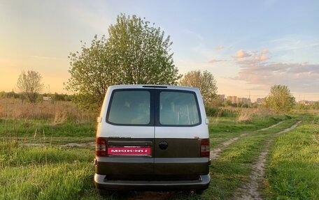 Volkswagen Transporter T5 рестайлинг, 2006 год, 1 250 000 рублей, 6 фотография