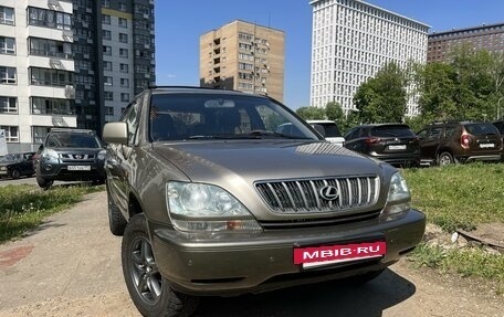 Lexus RX IV рестайлинг, 2002 год, 990 000 рублей, 3 фотография