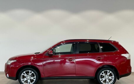 Mitsubishi Outlander III рестайлинг 3, 2013 год, 1 149 000 рублей, 2 фотография