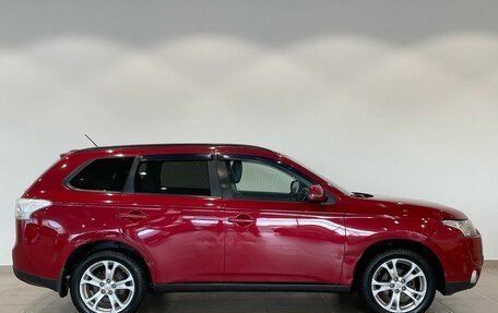 Mitsubishi Outlander III рестайлинг 3, 2013 год, 1 149 000 рублей, 6 фотография