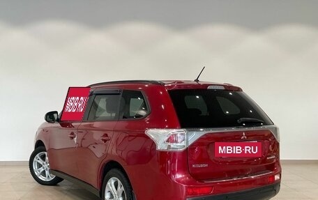 Mitsubishi Outlander III рестайлинг 3, 2013 год, 1 149 000 рублей, 3 фотография