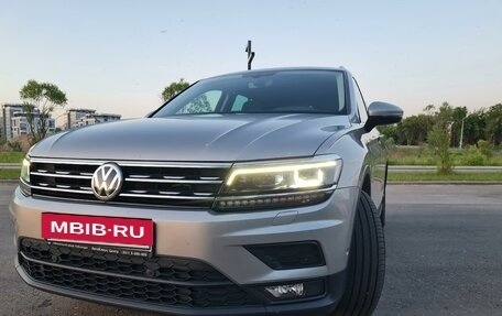 Volkswagen Tiguan II, 2018 год, 2 800 000 рублей, 5 фотография